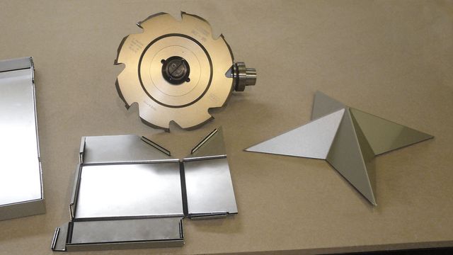 Die Black Matrix ist dank flexibler Optionen perfekt ausgelegt für die Verarbeitung von verschiedenen Materialien CNC 5 Achs Black Matrix: Stark bei jeder Anwendung, durch nützliche Extras