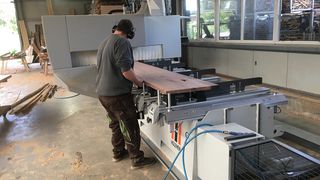 Das CNC-Bearbeitungszentrum Pro-Master 7225 beim HOLZHER Referenzkunden Riedinger