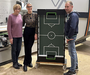 Der Herr der Kicker - Tischkicker-Manufaktur investiert in neues CNC-Bearbeitungszentrum von HOLZ-HER