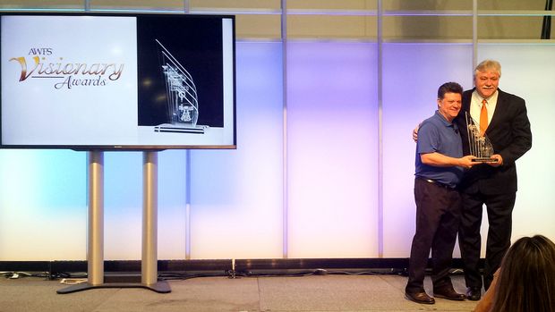 HOLZ-HER gewinnt „Visionary Award“ HOLZ-HER gewinnt „Visionary Award“