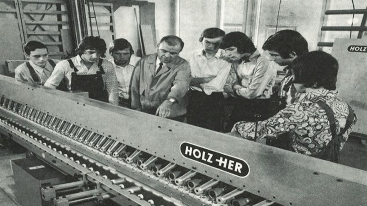 Die ersten Kantenanleimmaschinen von HOLZHER HOLZHER Meilenstein: 1969